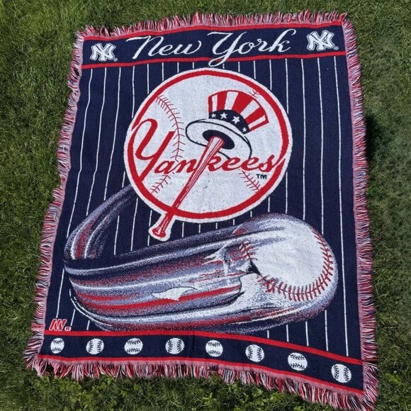 NEW YORK YANKEES MLB BASEBALL SPORTS 53"X40" TAPESTRY THROW‎ BLANKET - Picture 1 of 10